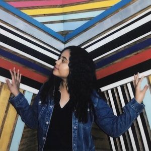 Meet your Posher, Daphne